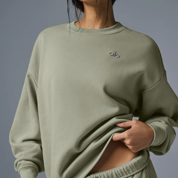 ALO Yoga Tops - Alo Accolade Crew Neck Pullover NWT Limestone